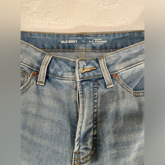 Old Navy Straight Leg high rise jeans - Picture 3 of 3